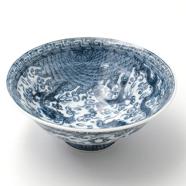 Blue and White Porcelain with Yunting Li