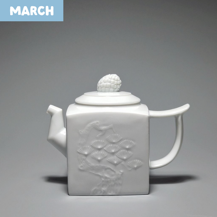 Porcelain Teapots with Yoo Sung