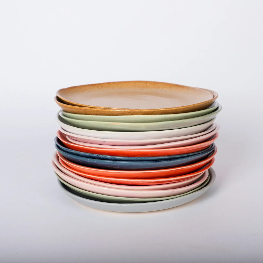 April Dinnerware with Daisy Clennon